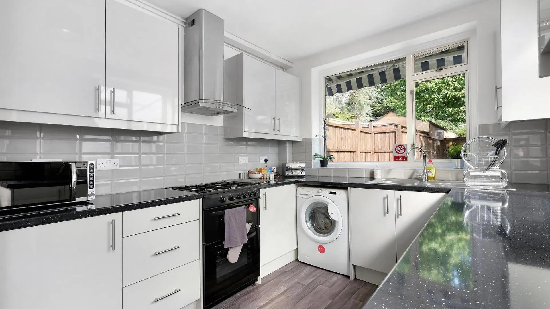 Spacious 5-Bedroom 2-Bath Home In Stanwell Ηνωμένο Βασίλειο