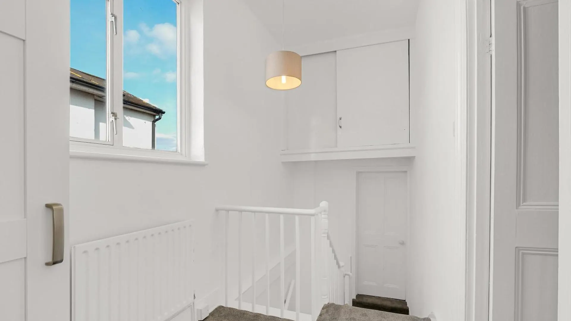 Spacious 5-Bedroom 2-Bath Home In Stanwell Holiday home